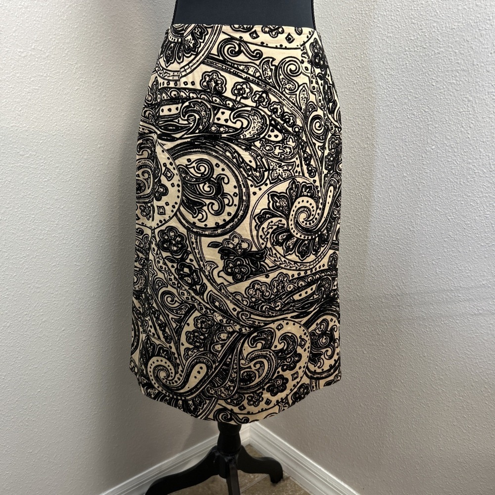 Harold's Pencil Skirt Women's 4 Black & Tan Paisley Floral Velvet‎ Embossed Zip